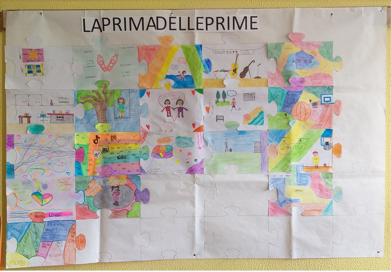 cartellone puzzle di una classe prima