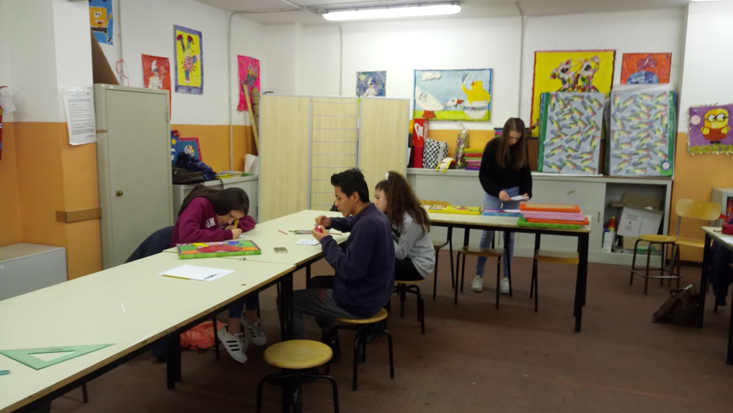 I ragazzi al lavoro nei laboratori dell'IPSIA "A. Parma" i ragazzi al lavoro